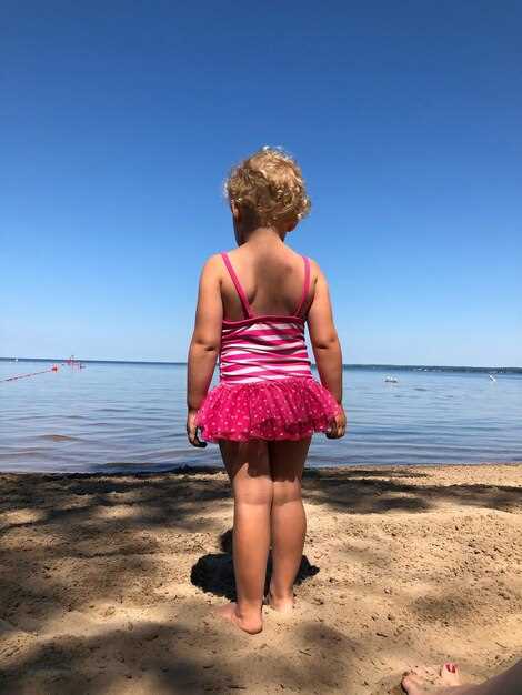 Понять причины нежелания одеваться