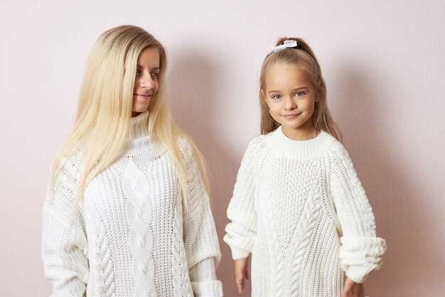 Полина Гагарина представляет младшую дочку Мию: первое фото за 6 лет