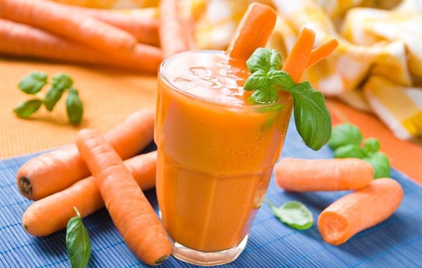 Польза и вред морковного сока. Состав, полезные рецепты
