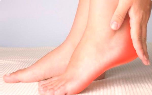 Почему болят пятки и ступни ног? Как избавиться от боли?