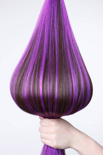 Цветные пряди на темных волосах: 36 фото-идей на короткие и длинные волосы