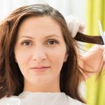 Как покрасить корни волос в домашних условиях
