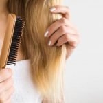 Как правильно расчесывать волосы: бьюти-инструкция и 3 совета