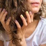 Как сделать кудри без плойки и бигуди: 10 методов завить волосы