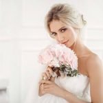 Как выбрать свадебную прическу: 4 правила от стилистов