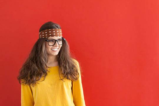 Прически с повязкой на голове: 40 фото-идей на короткие, средние и длинные волосы