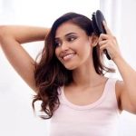 Расческа для укладки волос: 10 видов щеток и как выбрать лучшую